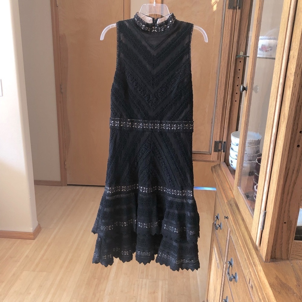 Alice and Olivia Halter Cocktail Dress Lined with Lace Women’s Size 10 Black